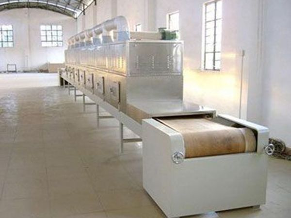 中藥（yào）材微（wēi）波烘幹設備